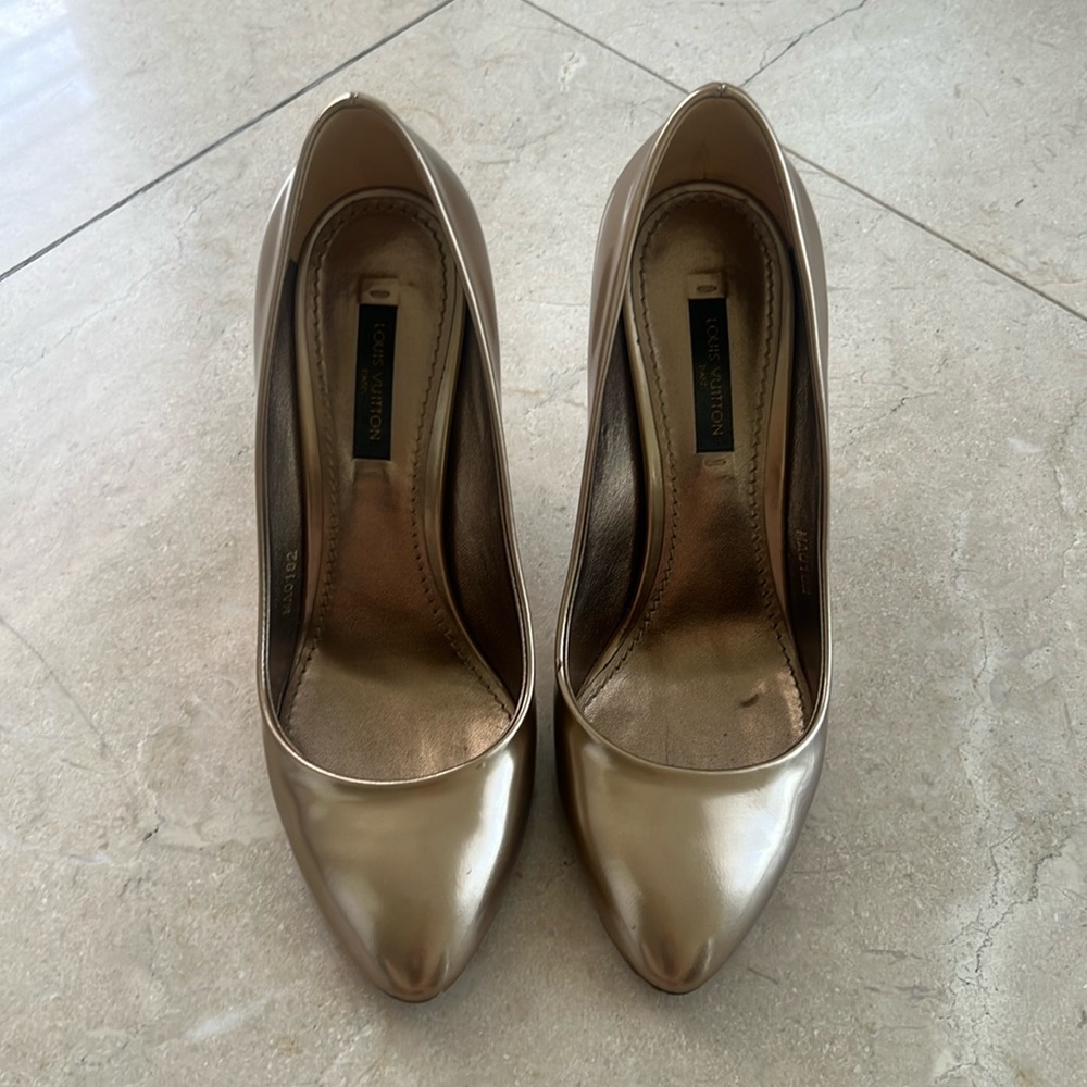 Louis Vuitton Pump (heels)